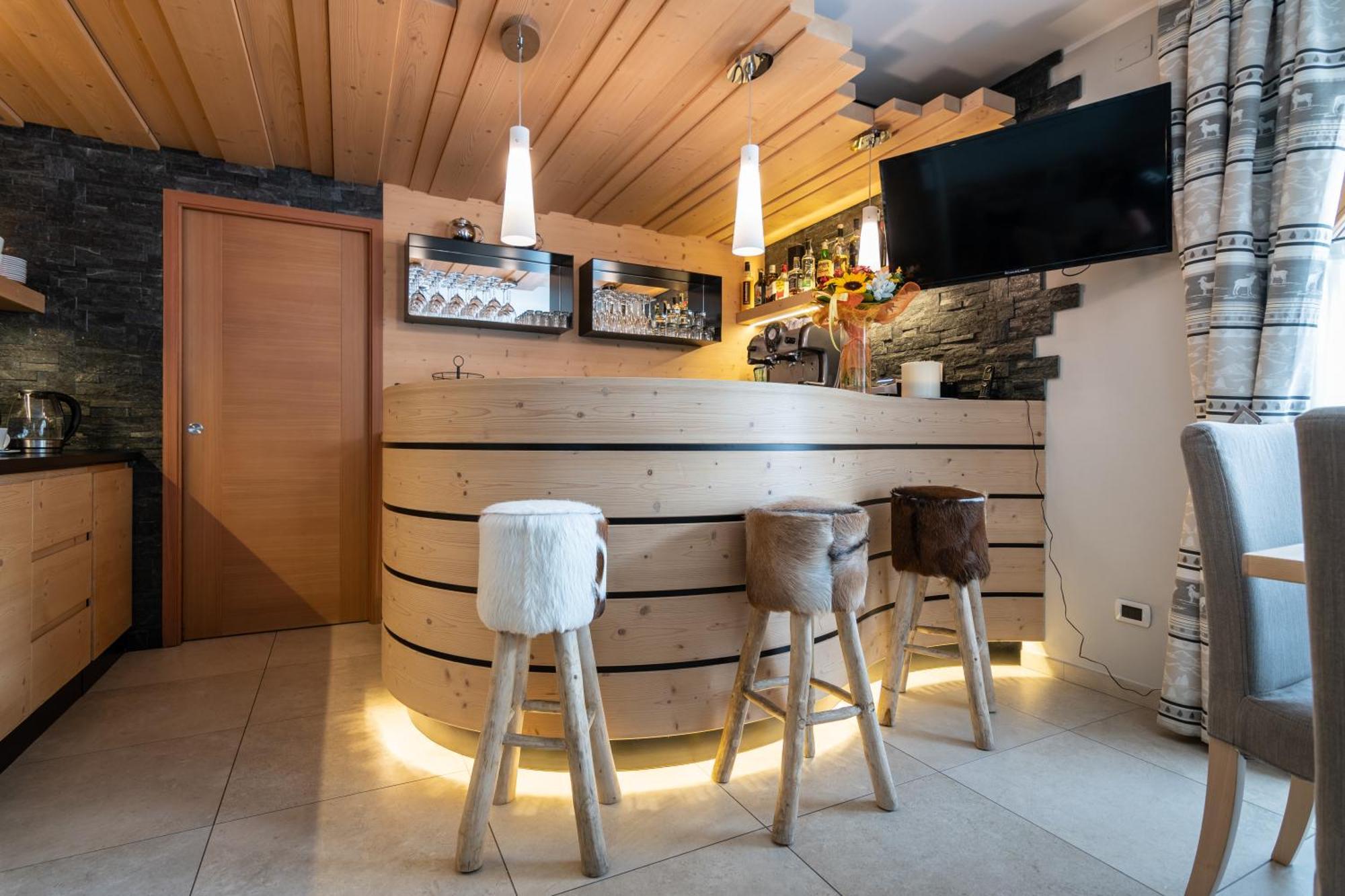 Aparthotel Dolomites Living&Relax Commezzadura Exterior foto