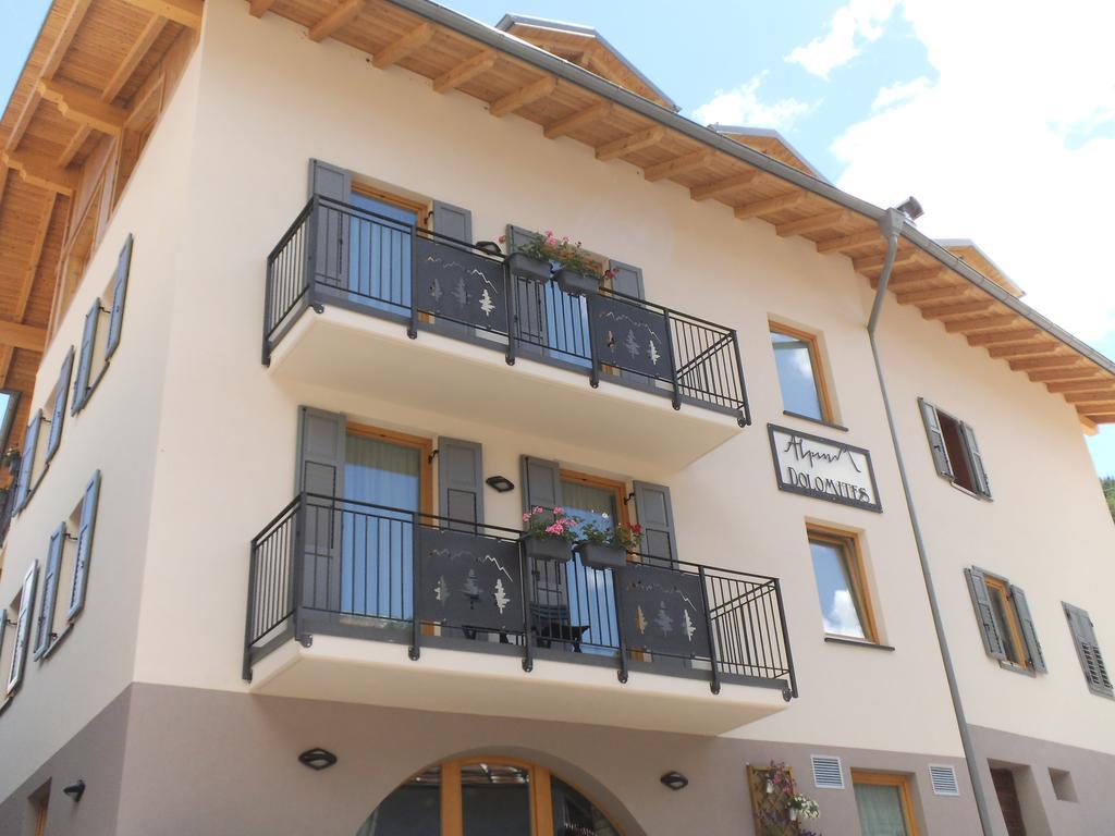 Aparthotel Dolomites Living&Relax Commezzadura Exterior foto
