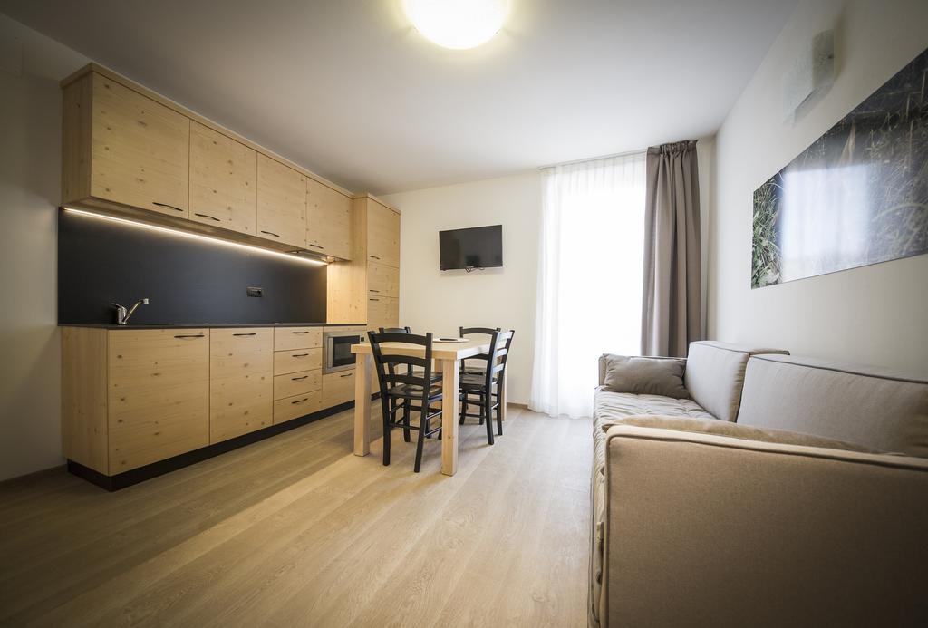 Aparthotel Dolomites Living&Relax Commezzadura Quarto foto